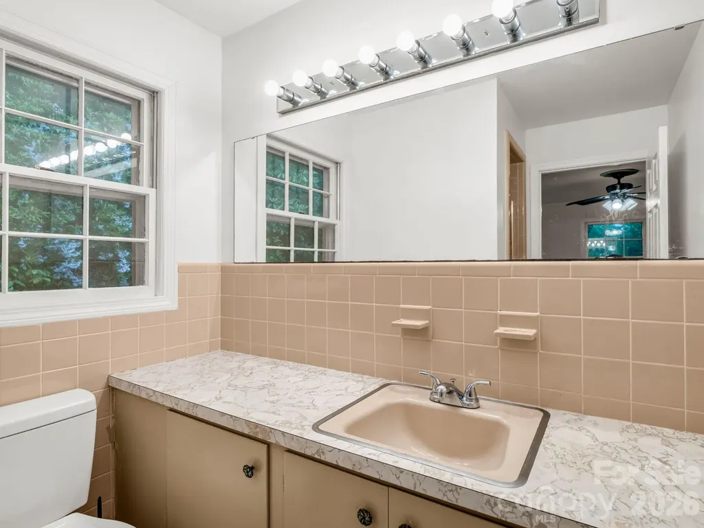 679 Solomon Jones Road Cedar Mountain NC 28718
