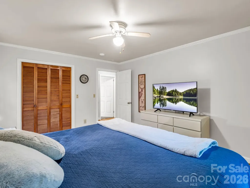 679 Solomon Jones Road Cedar Mountain NC 28718