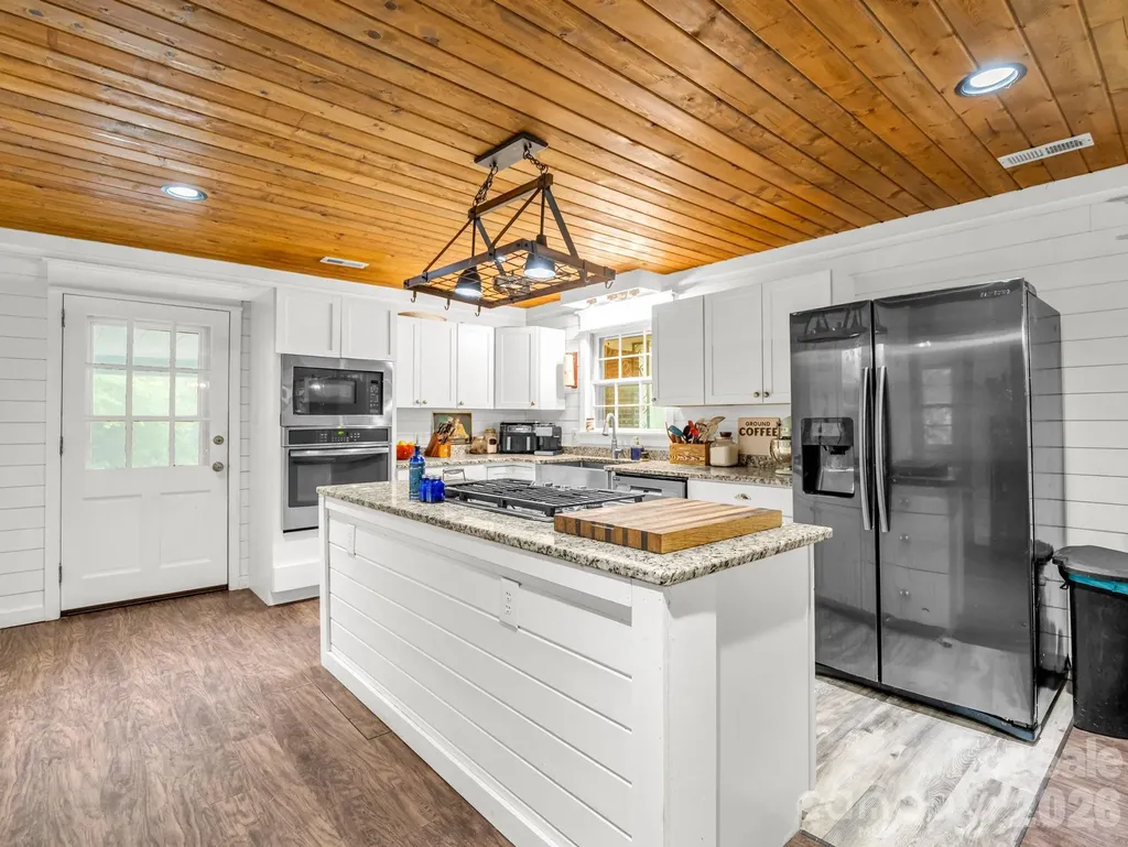 679 Solomon Jones Road Cedar Mountain NC 28718