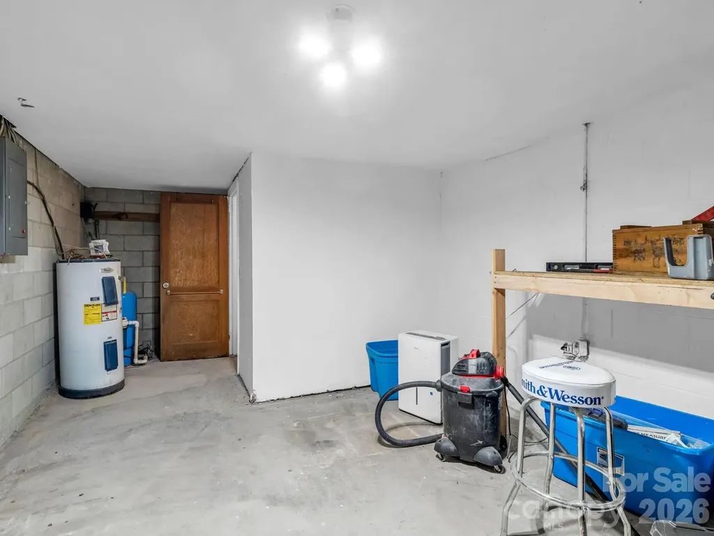 679 Solomon Jones Road Cedar Mountain NC 28718