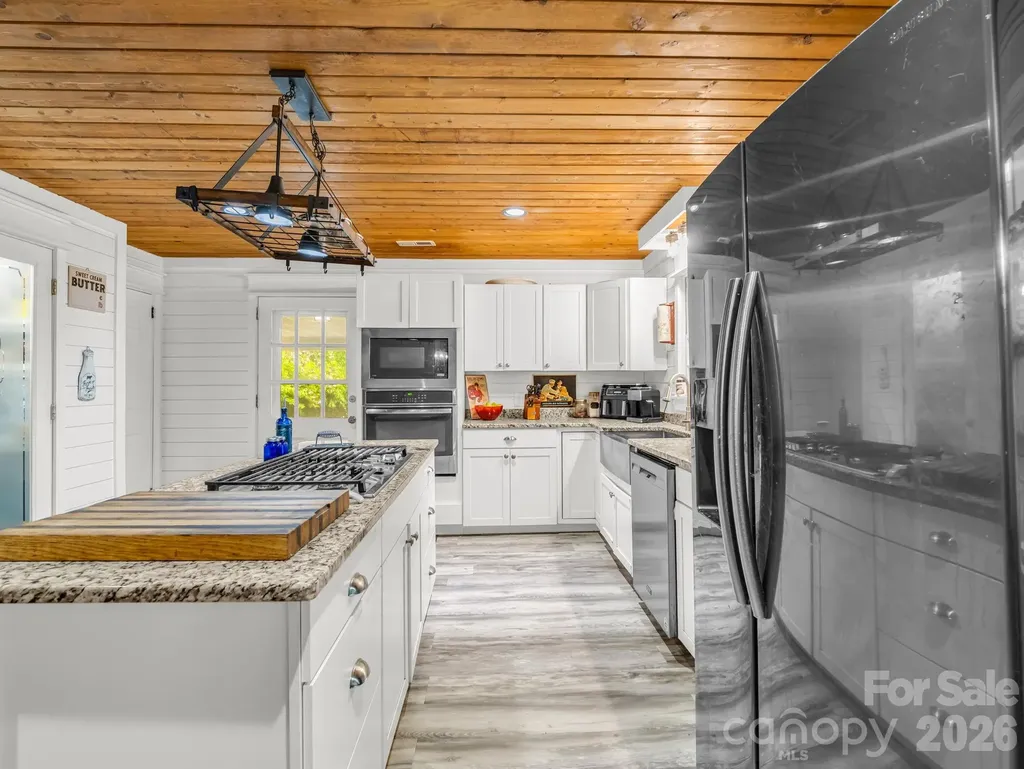 679 Solomon Jones Road Cedar Mountain NC 28718