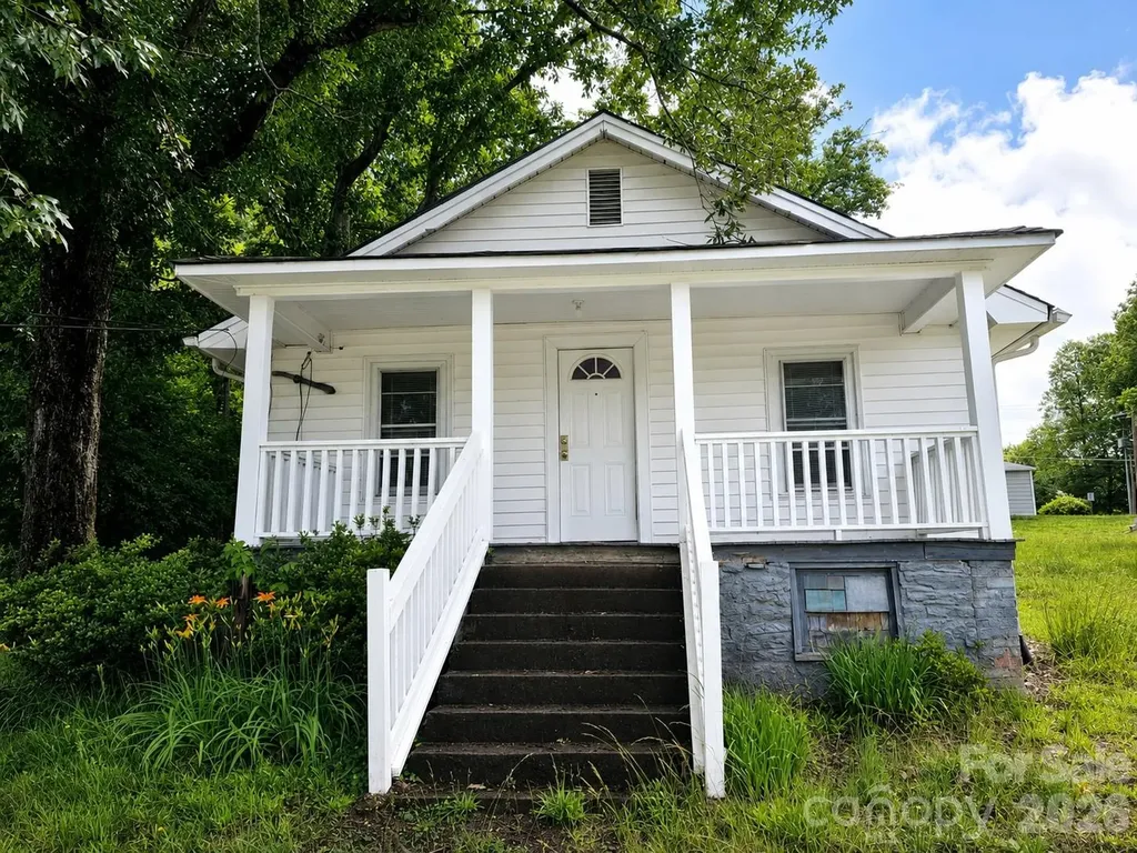 1641 Berkley Street SW Lenoir NC 28645