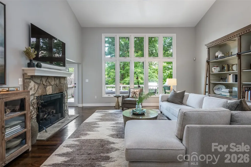 203 Coachmans Court Asheville NC 28803