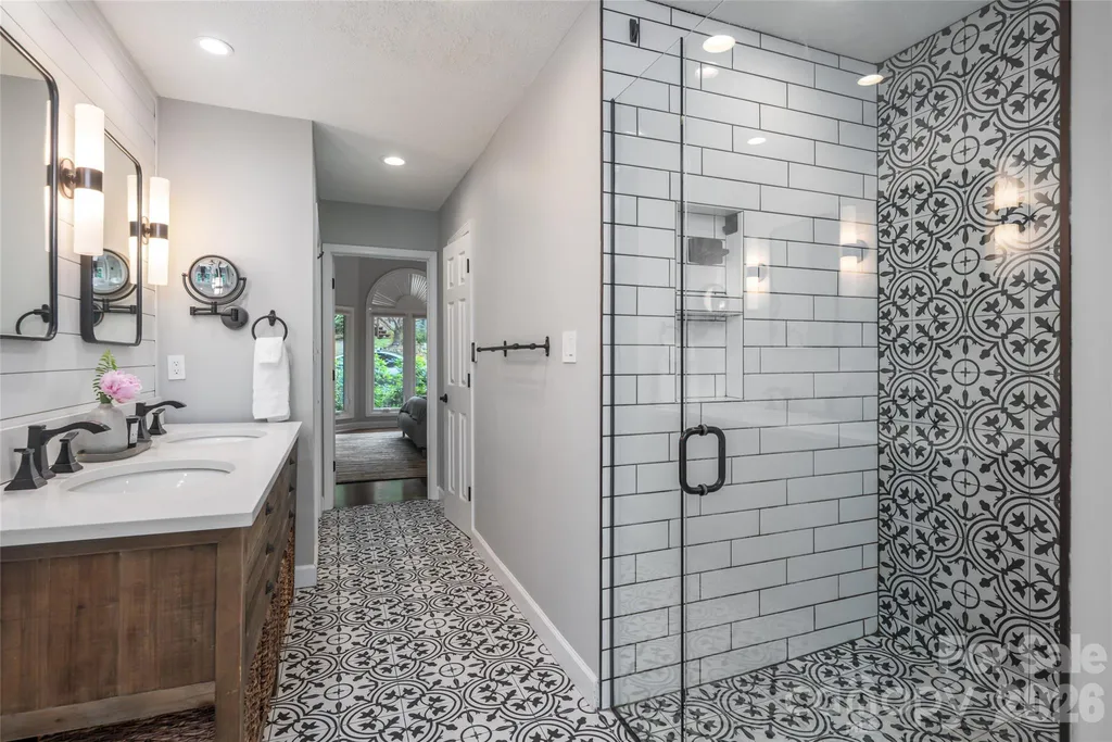 203 Coachmans Court Asheville NC 28803
