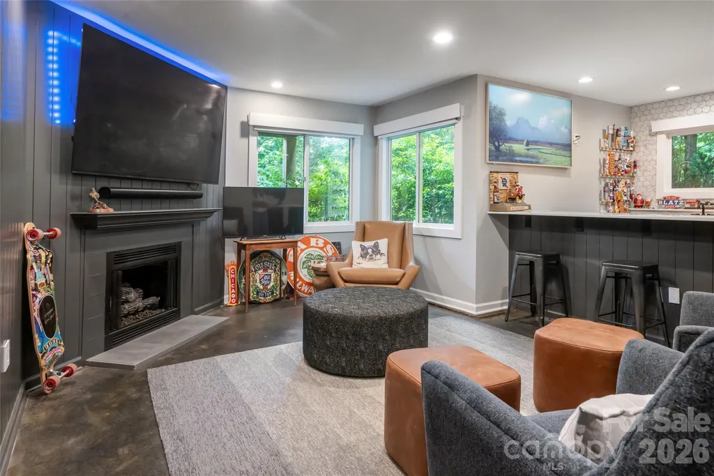 203 Coachmans Court Asheville NC 28803
