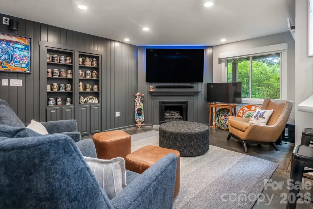 203 Coachmans Court Asheville NC 28803
