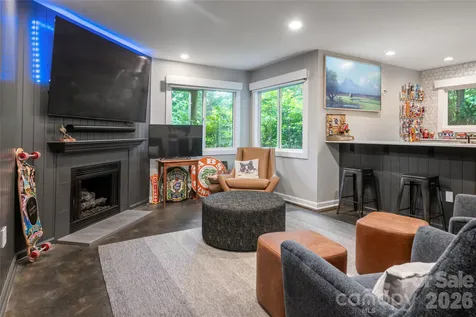 203 Coachmans Court Asheville NC 28803