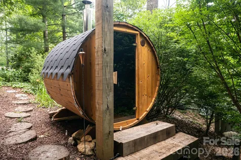 203 Coachmans Court Asheville NC 28803