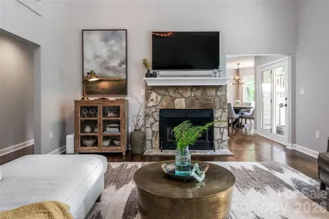 203 Coachmans Court Asheville NC 28803