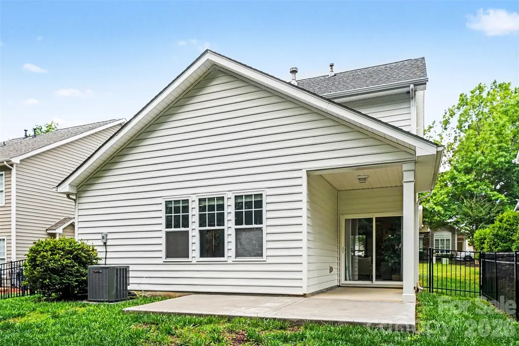1145 Hammond Drive Matthews NC 28104