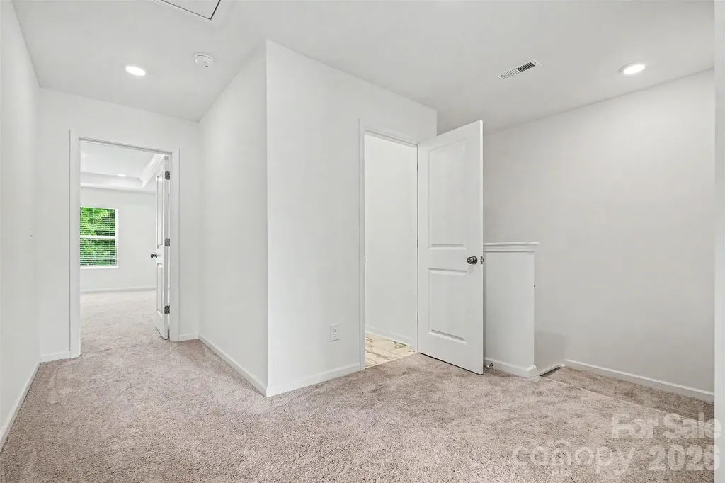 4035 Lawnview Drive Charlotte NC 28269