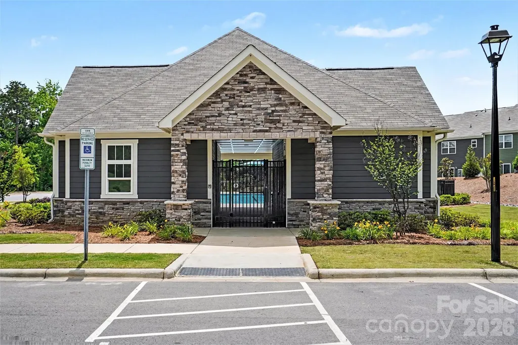 4035 Lawnview Drive Charlotte NC 28269