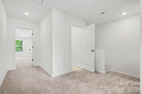 4035 Lawnview Drive Charlotte NC 28269