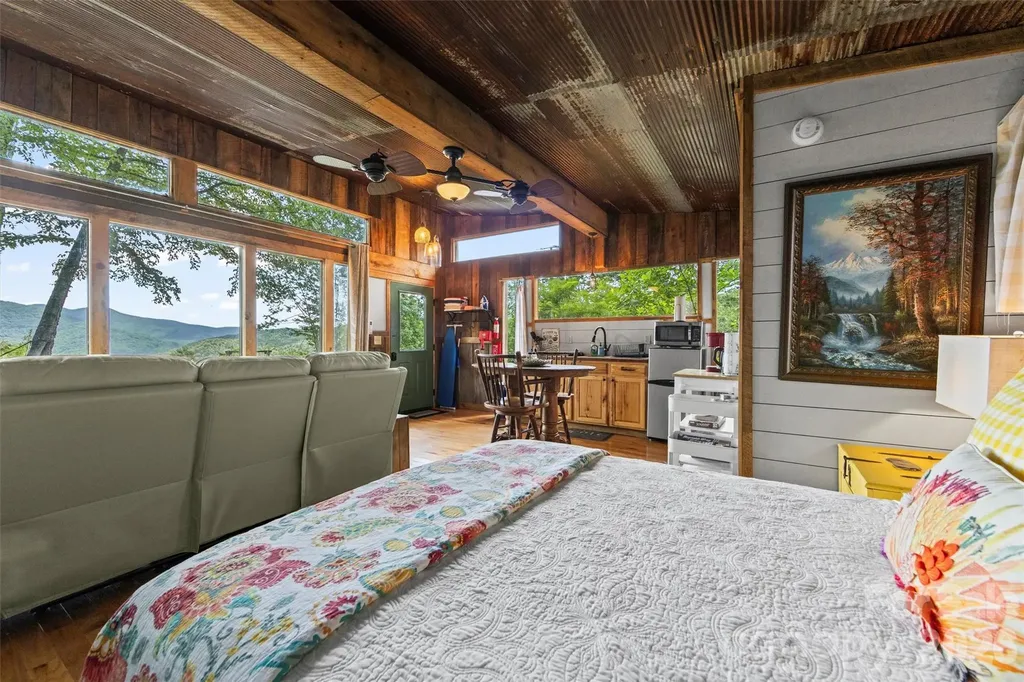 553 Paradise Mountain Road Canton NC 28716