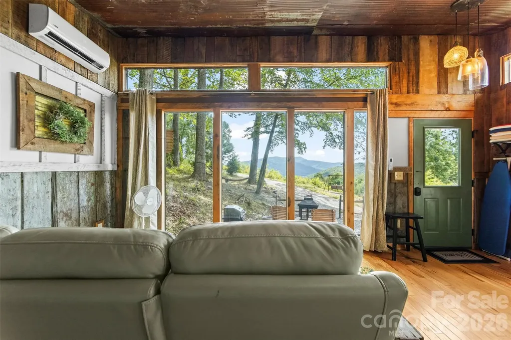 553 Paradise Mountain Road Canton NC 28716