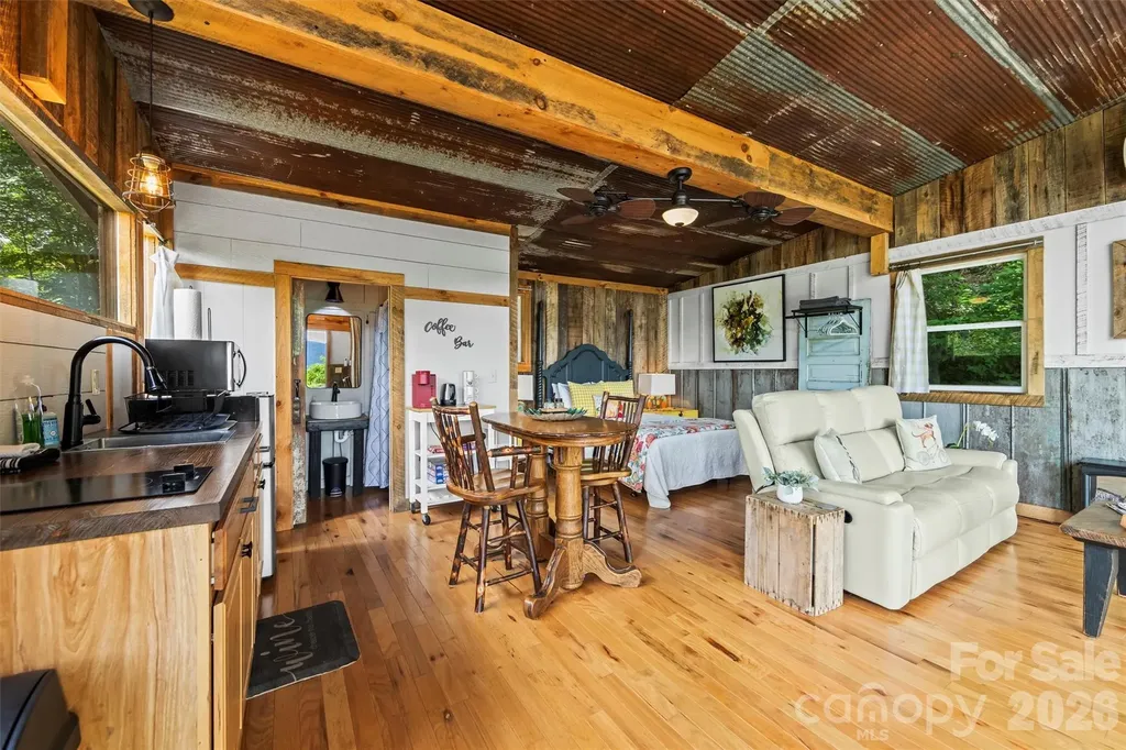 553 Paradise Mountain Road Canton NC 28716