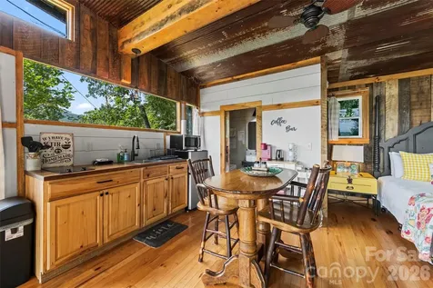 553 Paradise Mountain Road Canton NC 28716