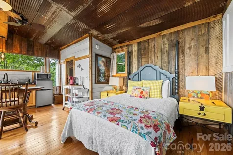 553 Paradise Mountain Road Canton NC 28716
