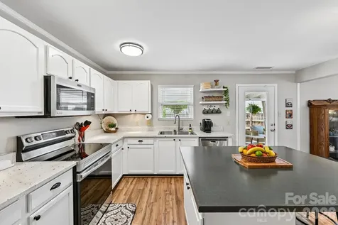 4207 Shasta Circle Clover SC 29710