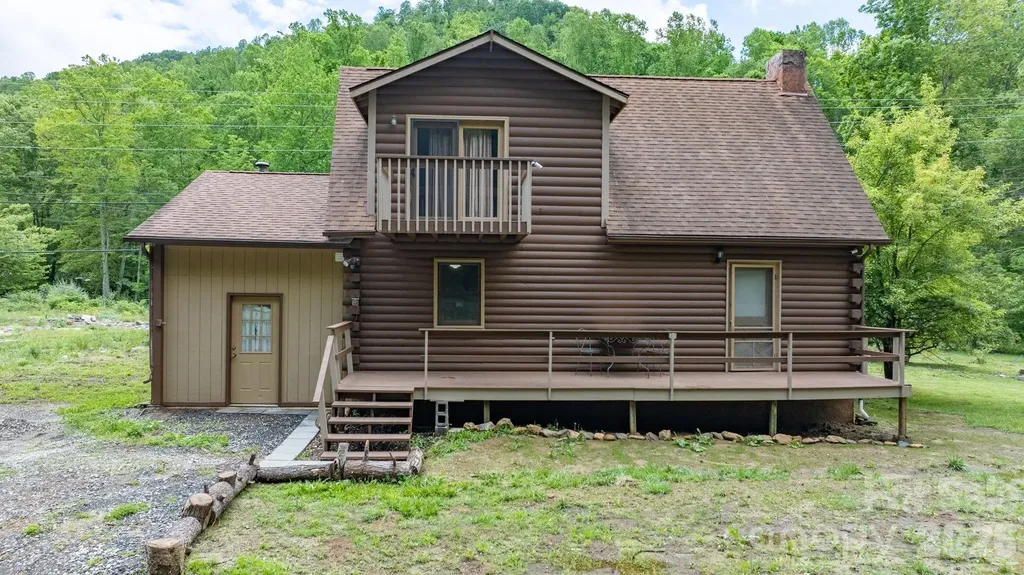 3206 Fork Mountain Road Bakersville NC 28705