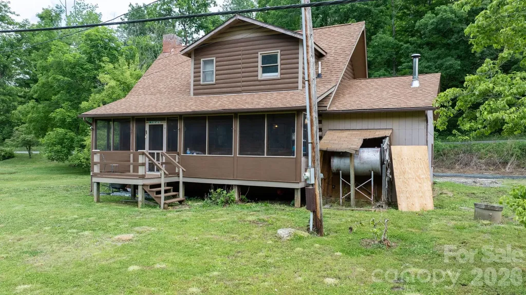 3206 Fork Mountain Road Bakersville NC 28705