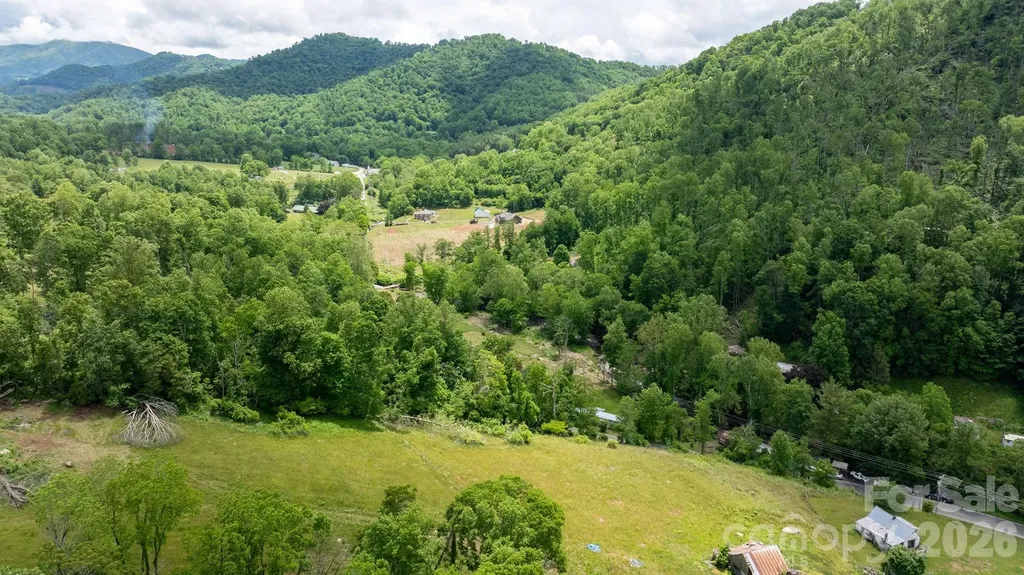 3206 Fork Mountain Road Bakersville NC 28705