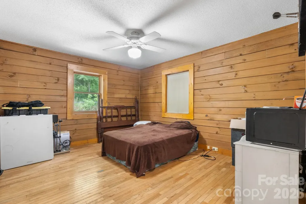 3206 Fork Mountain Road Bakersville NC 28705