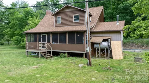 3206 Fork Mountain Road Bakersville NC 28705