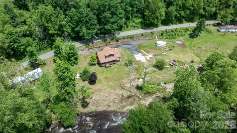 3206 Fork Mountain Road Bakersville NC 28705