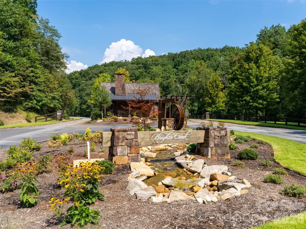 288 Eastman Place Mill Spring NC 28756
