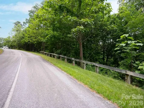 288 Eastman Place Mill Spring NC 28756
