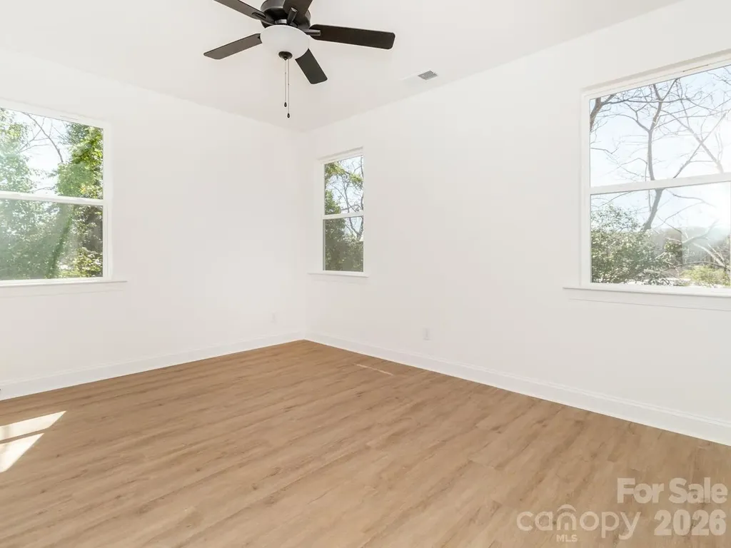 2501 Elon Street Charlotte NC 28208