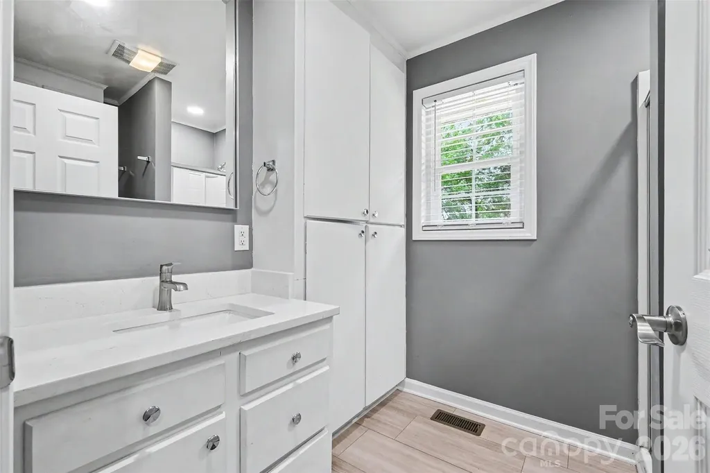 5475 Bertie Avenue Salisbury NC 28147
