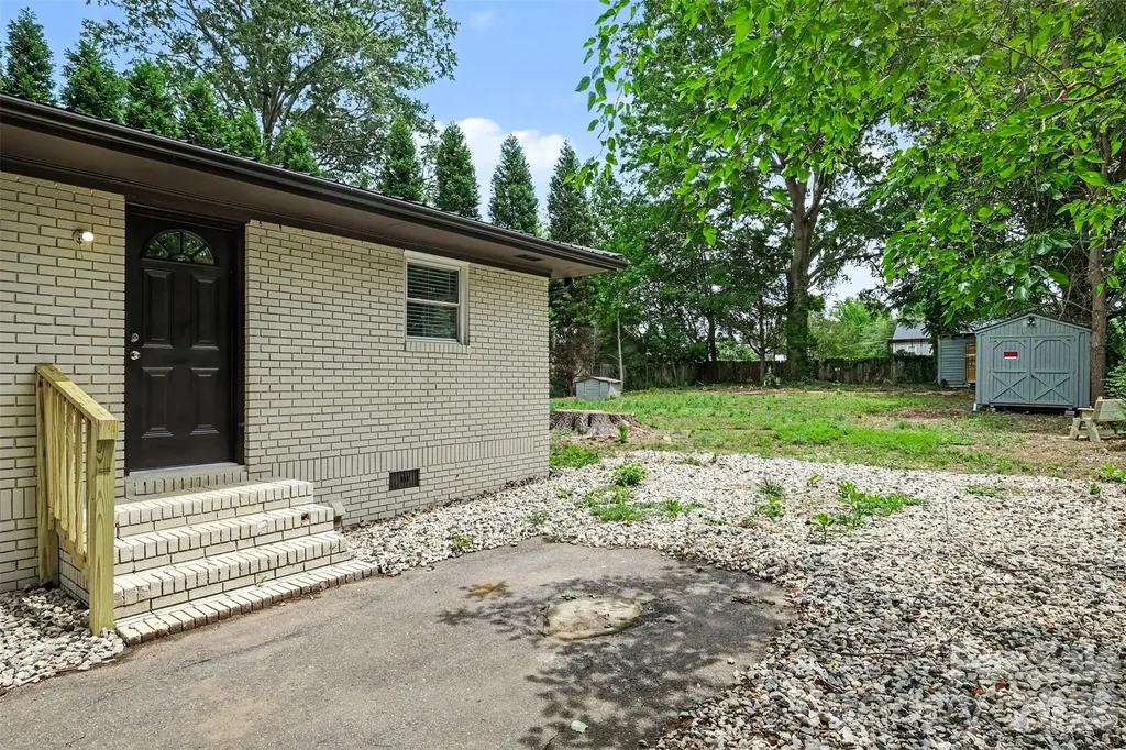 5475 Bertie Avenue Salisbury NC 28147
