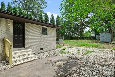 5475 Bertie Avenue Salisbury NC 28147
