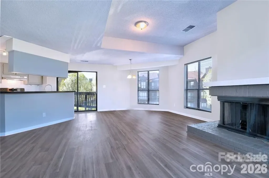 8121 Cedar Glen Drive Charlotte NC 28212