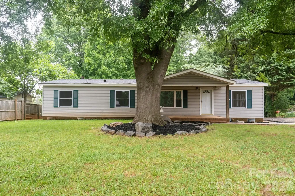 3902 Sharyn Drive Charlotte NC 28214