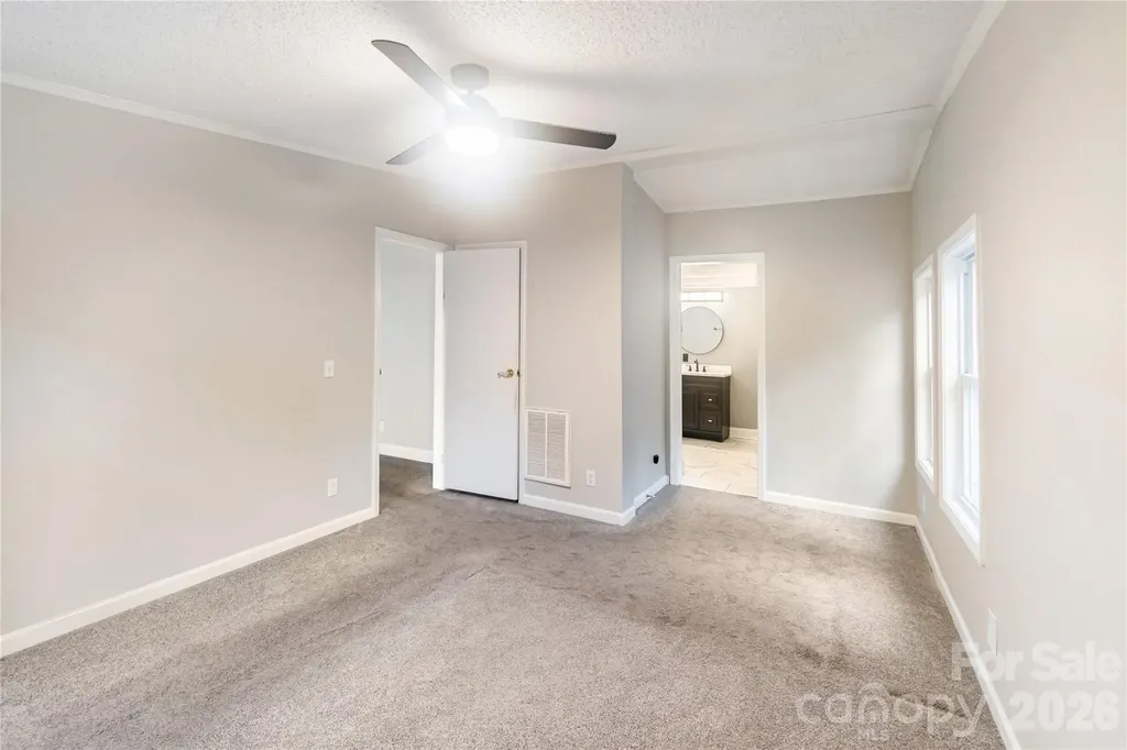 3902 Sharyn Drive Charlotte NC 28214