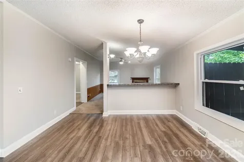 3902 Sharyn Drive Charlotte NC 28214