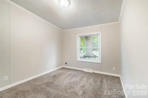 3902 Sharyn Drive Charlotte NC 28214