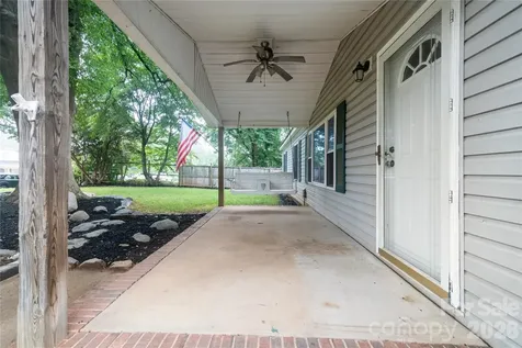 3902 Sharyn Drive Charlotte NC 28214