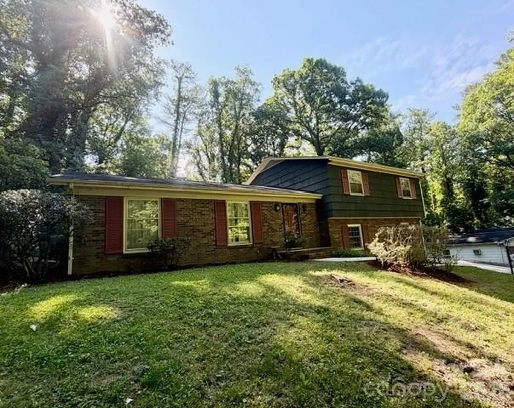 845 Cherokee Place SW Lenoir NC 28645