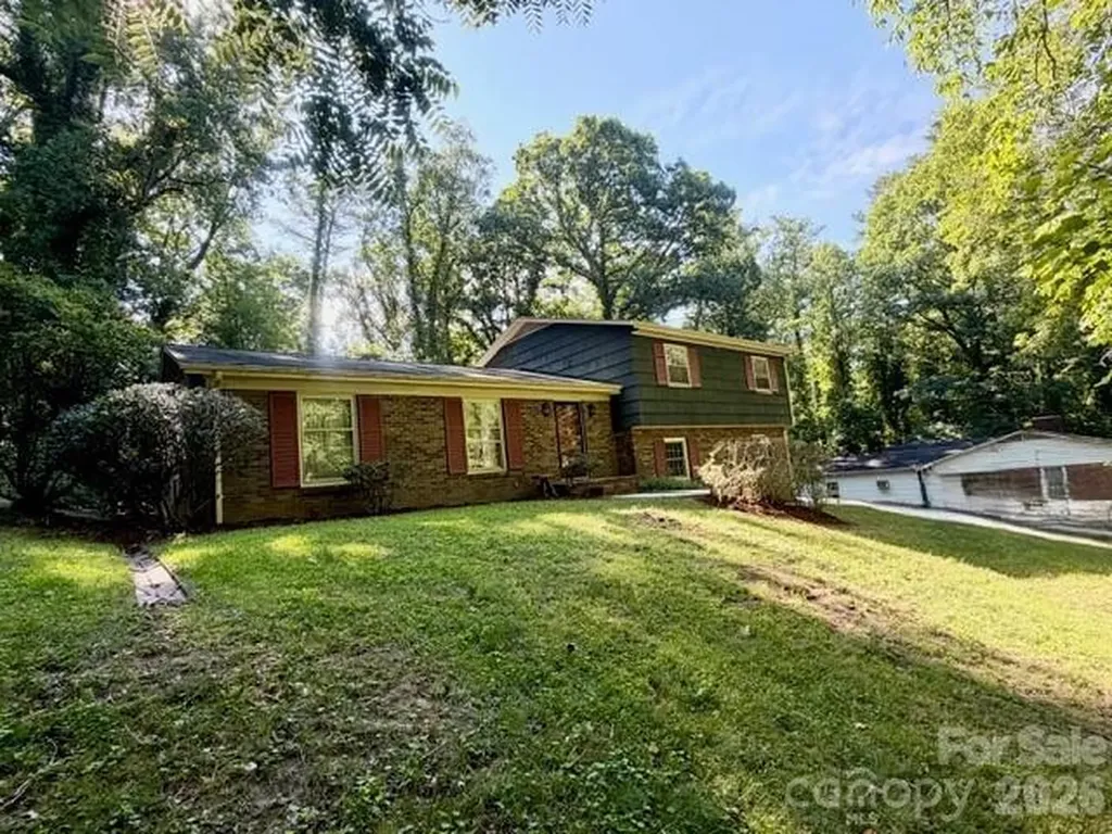 845 Cherokee Place SW Lenoir NC 28645