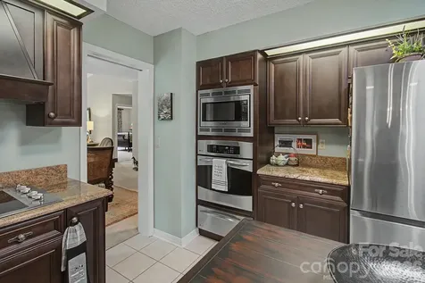 16 Clubside Drive Asheville NC 28804