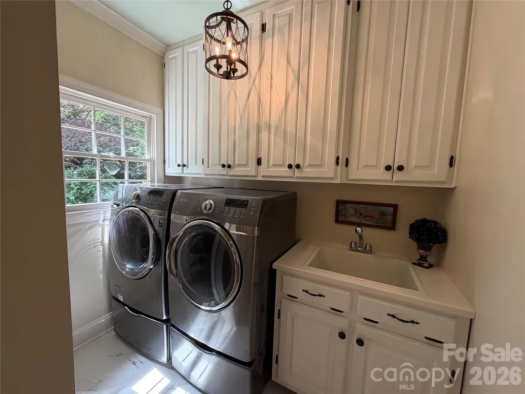 2249 Greenbrook Parkway Matthews NC 28104