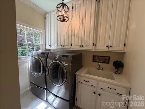 2249 Greenbrook Parkway Matthews NC 28104