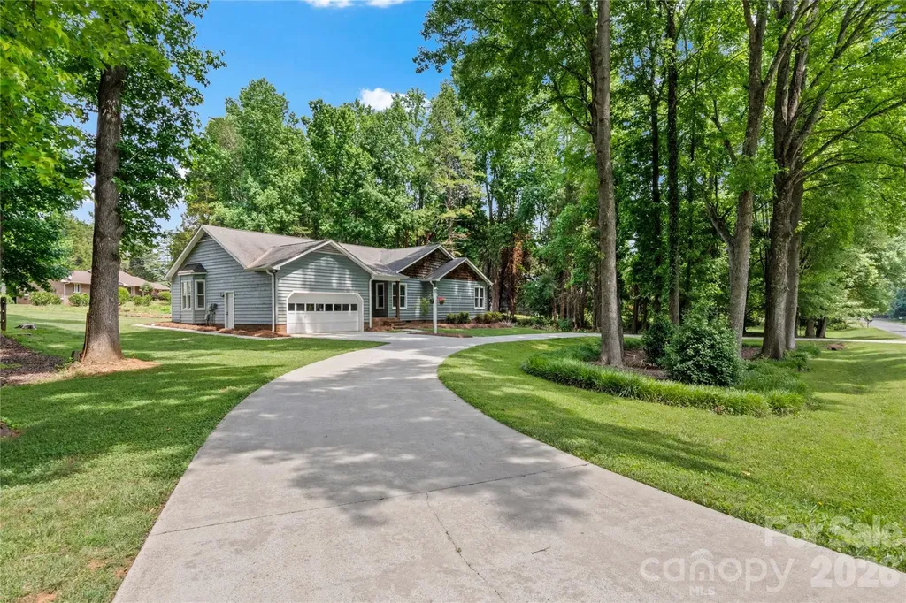 168 Whitehead Drive Advance NC 27006
