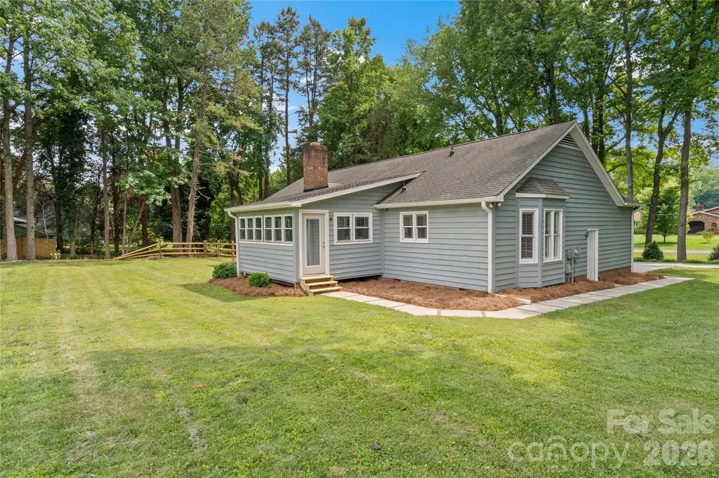 168 Whitehead Drive Advance NC 27006