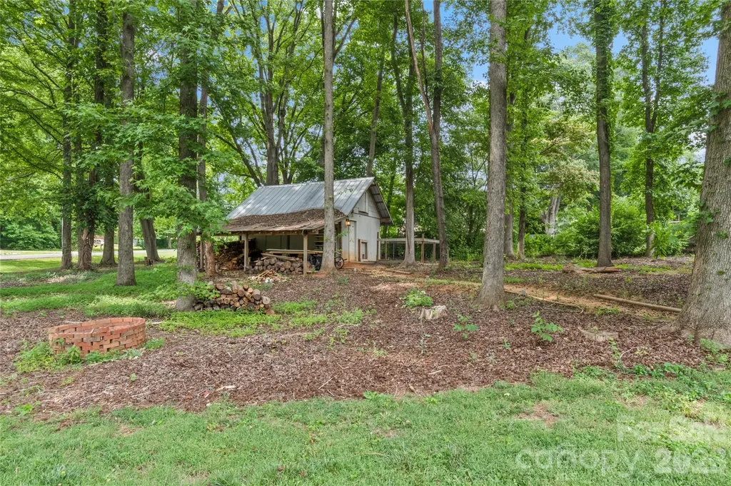 168 Whitehead Drive Advance NC 27006