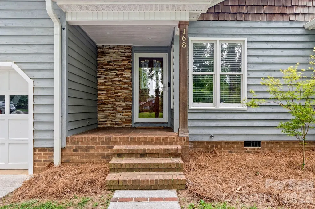 168 Whitehead Drive Advance NC 27006